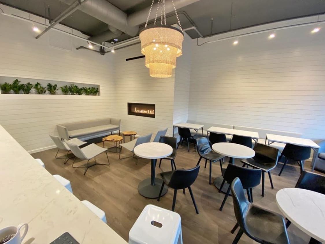 WHY RESTAURANTS OWNERS PREFER SUNNY OVERSEAS COMMERCIAL FURNITURE